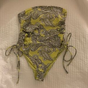 Strapless one piece swimsuit